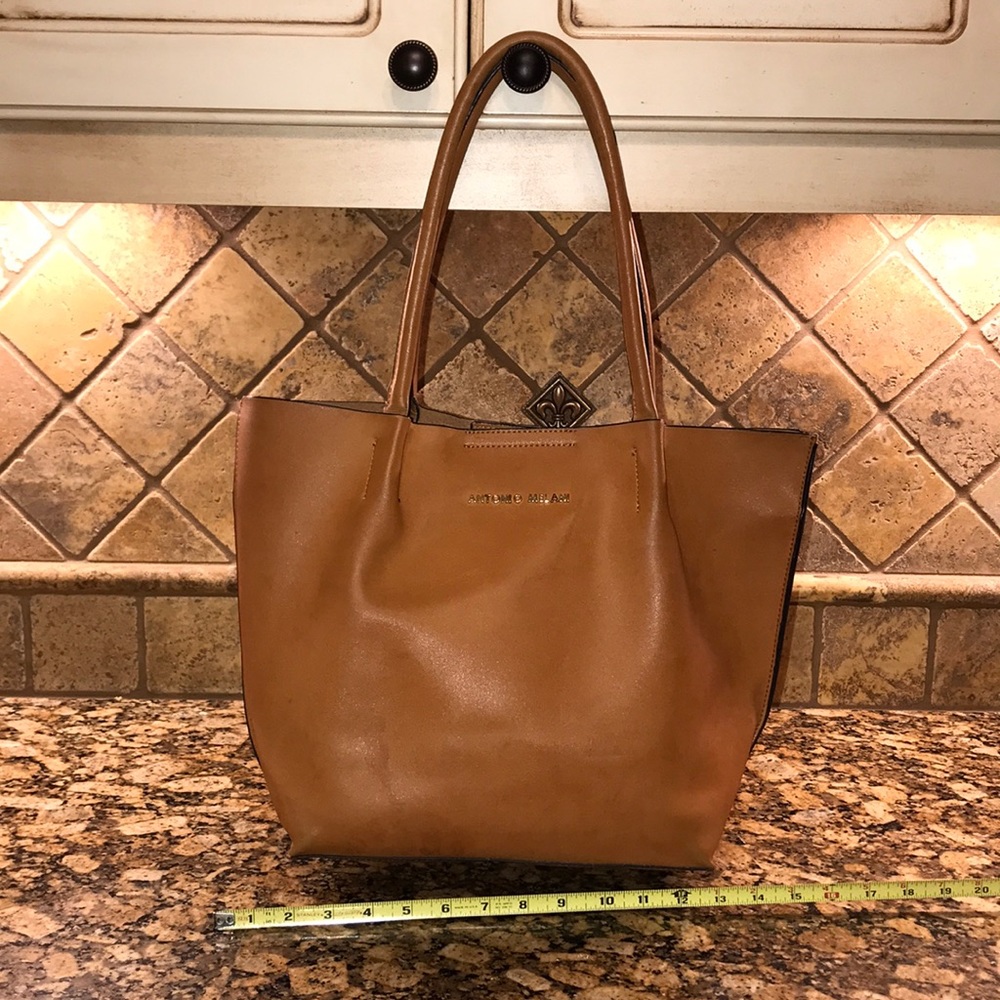 Antonio Melani shoulder bag leather. Super Cute